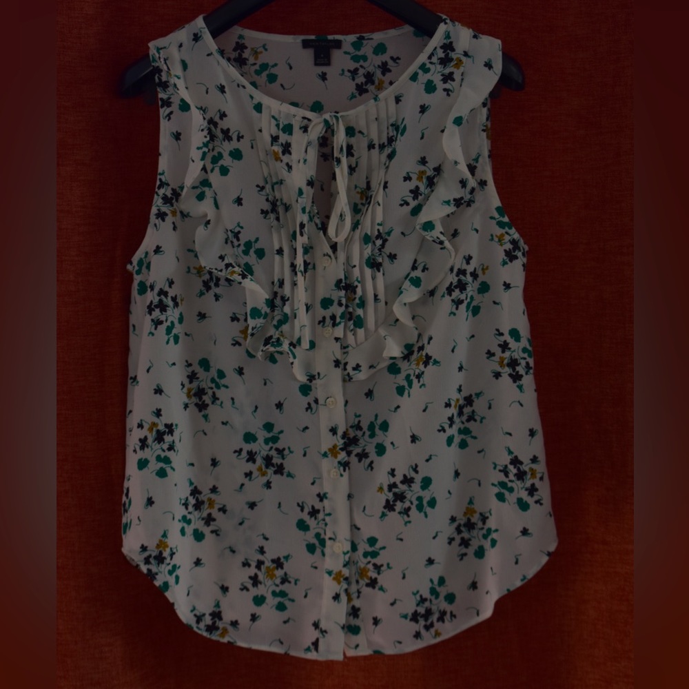 Anne Taylor Medium White Floral Blouse